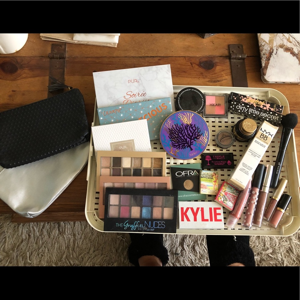 Makeup bundle!!!